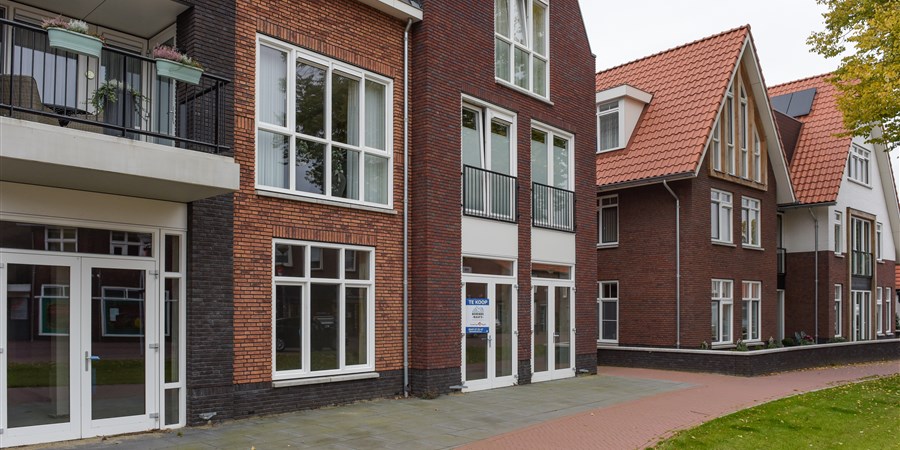 straat met nieuwbouwoningen